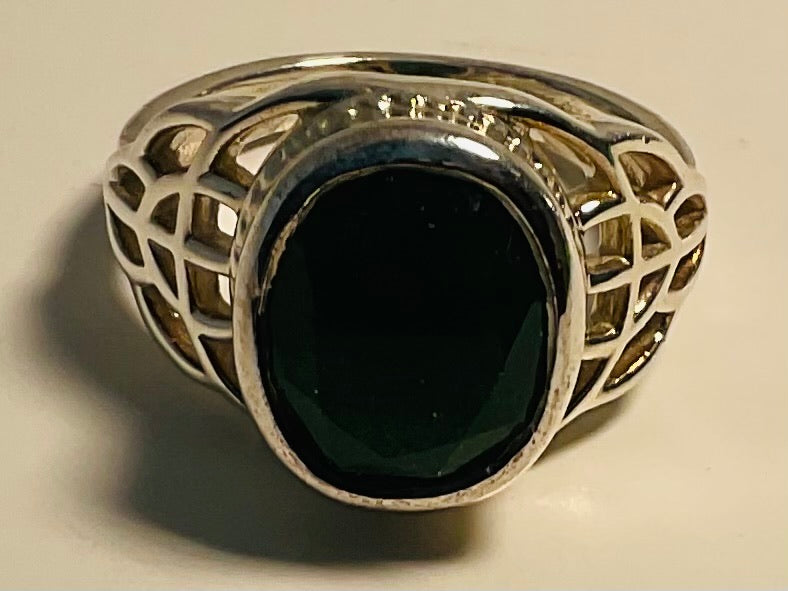Green jade ring